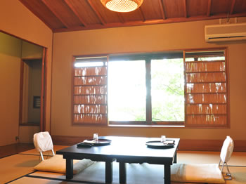 Chrysanthemum Room